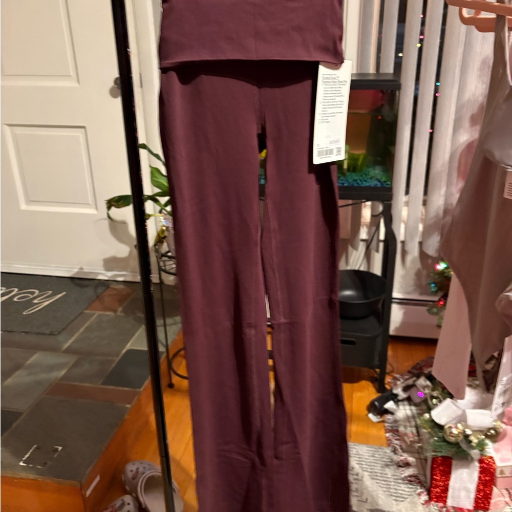 Groove Nulu Foldover-waist flared pant